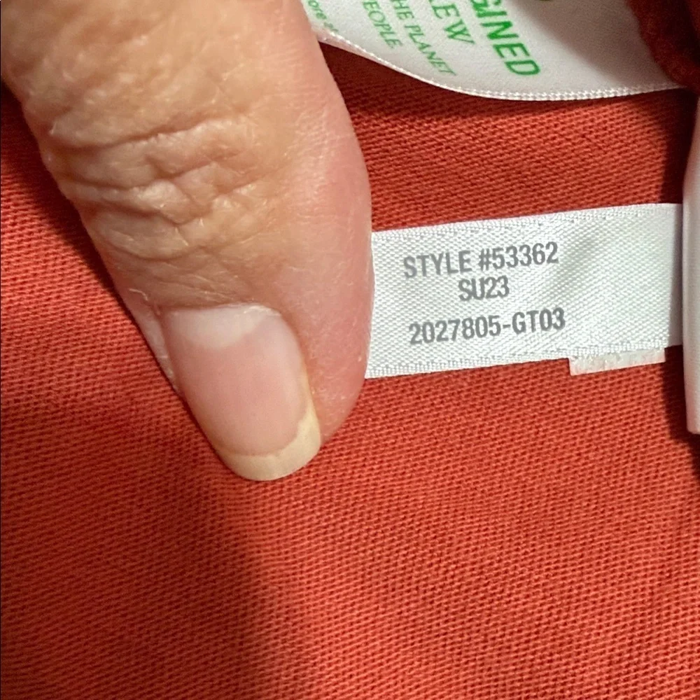 J. Crew Men's Short Sleeve Washed Tee Shirt in Warm Brick.  Size Large.